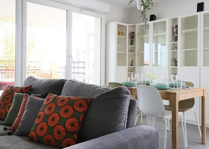 Expat Renting - Le Mosaique - Patte D'oie - Parking アパート